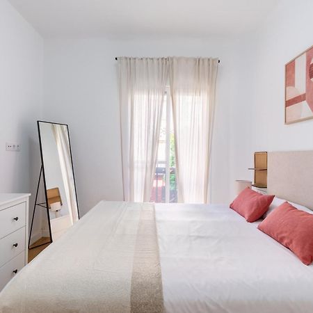 Confortable Apto. 3 Habitaciones Севиля Екстериор снимка