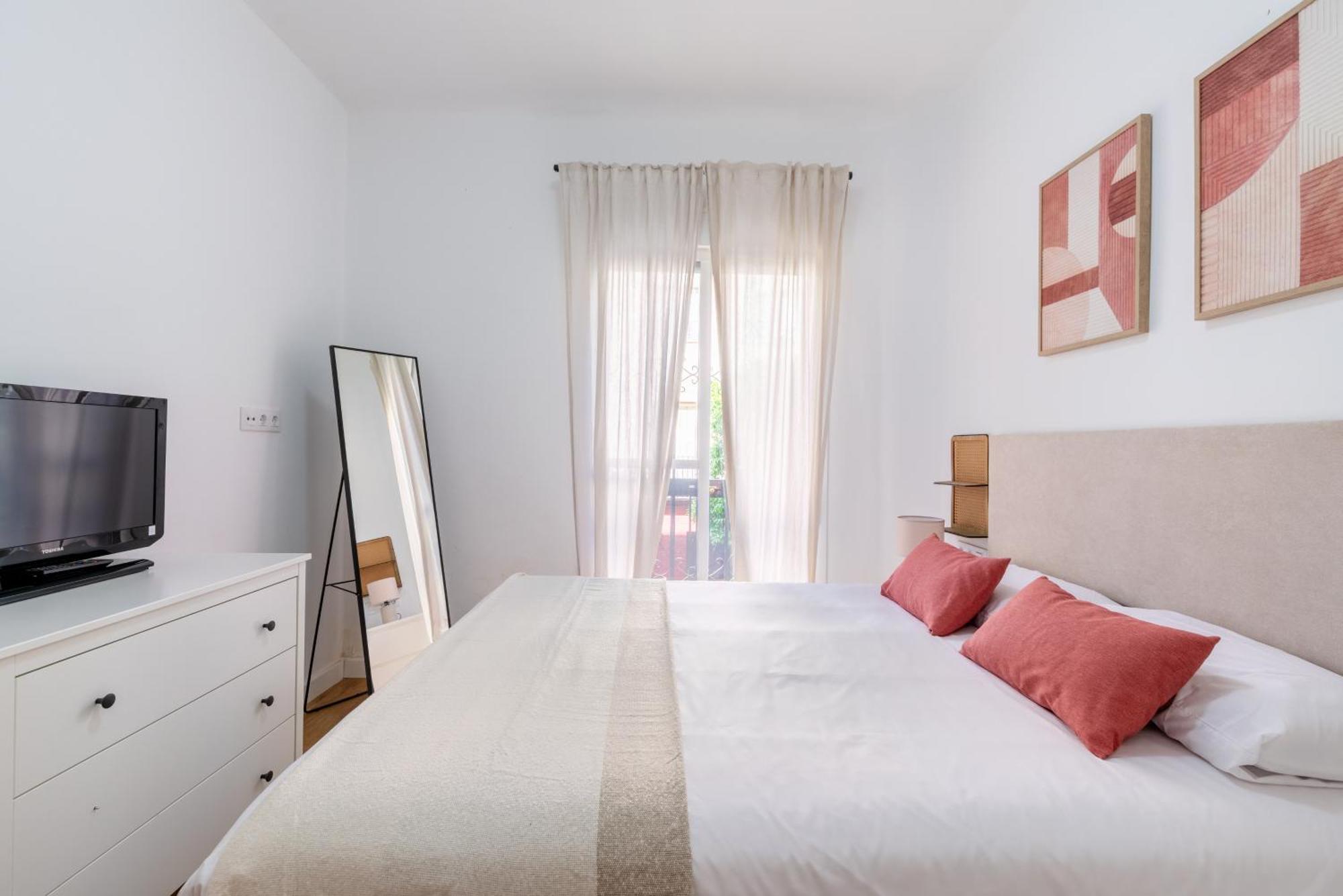 Confortable Apto. 3 Habitaciones Севиля Екстериор снимка