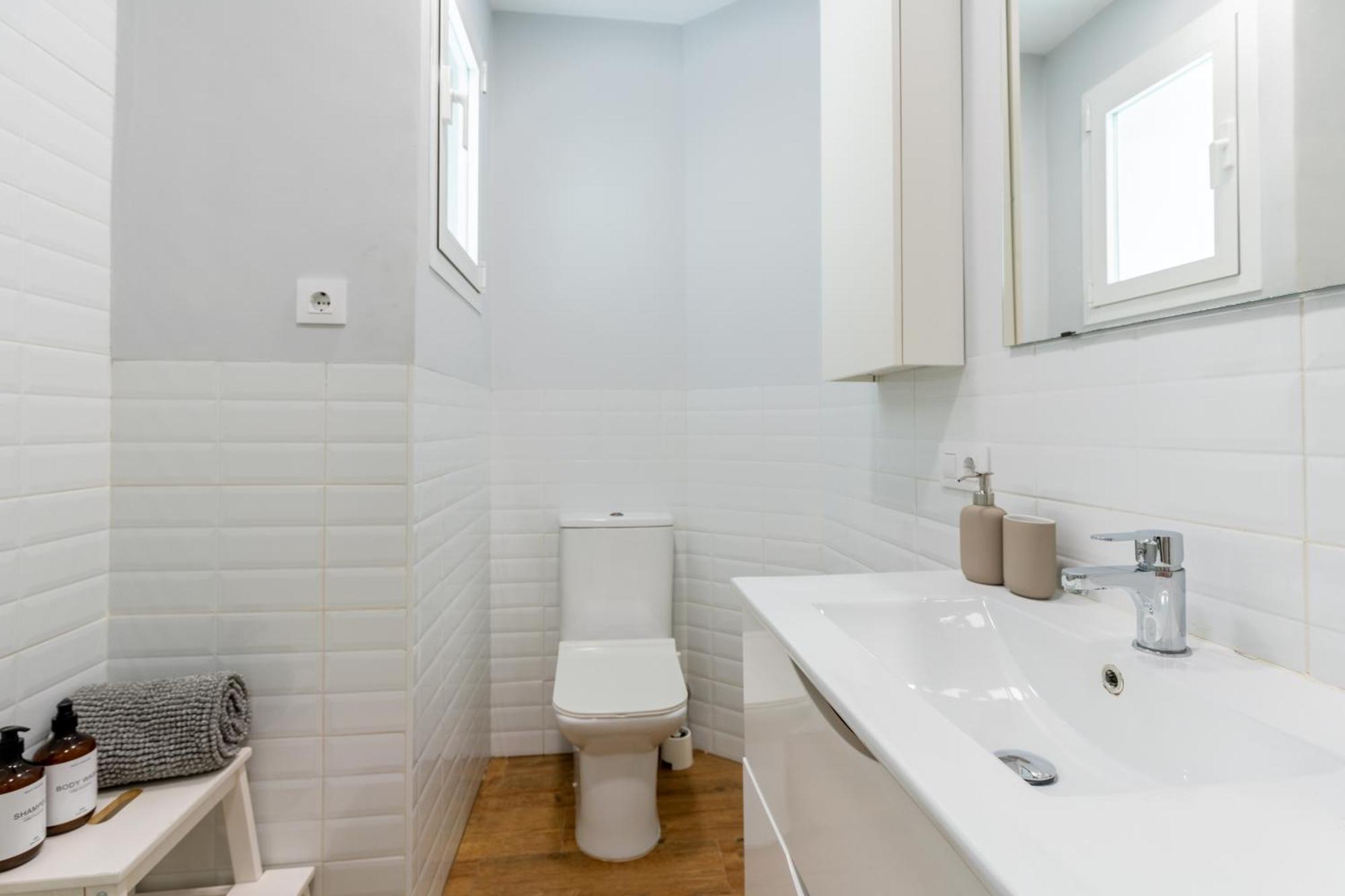 Confortable Apto. 3 Habitaciones Севиля Екстериор снимка